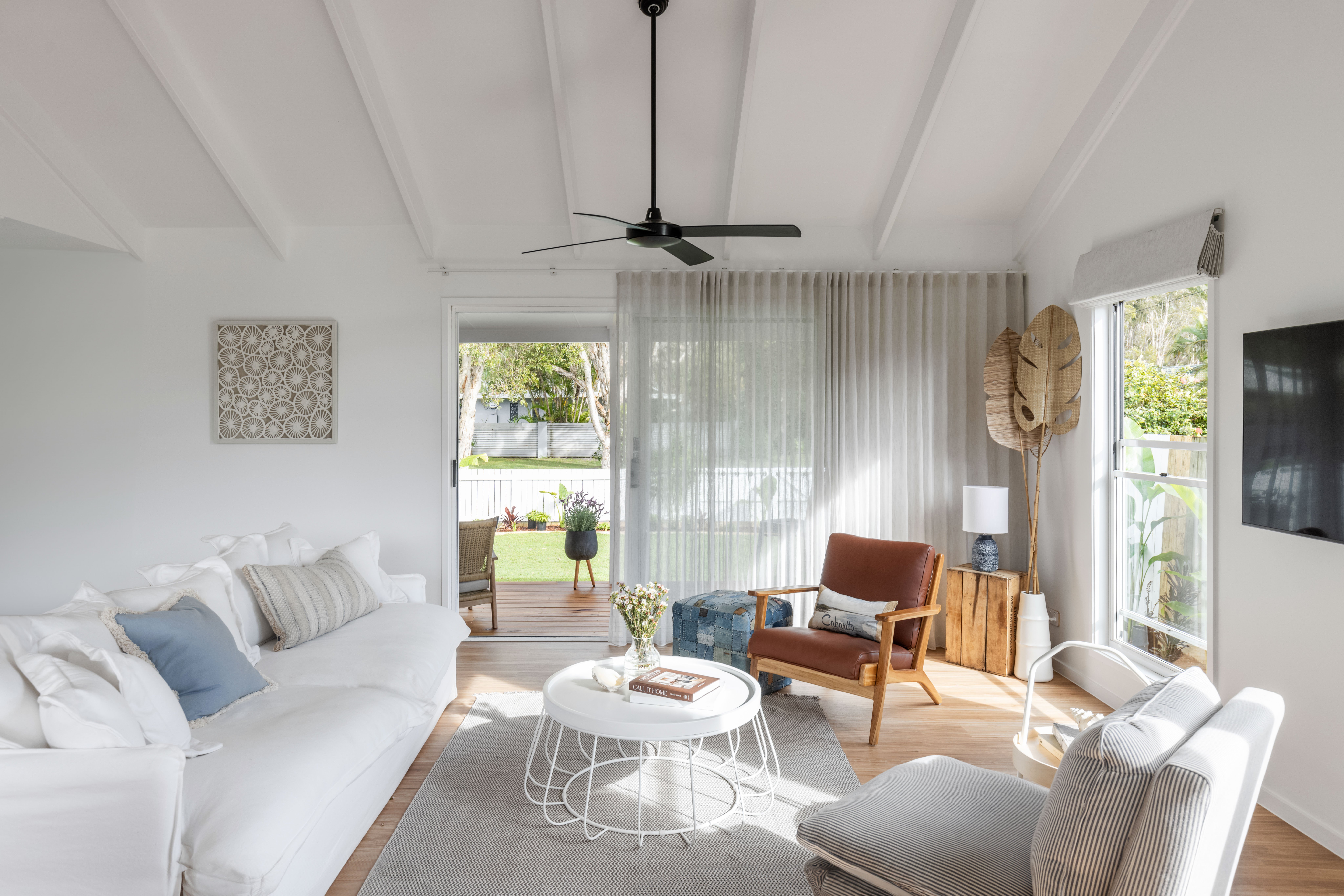 Tanika-Blair-Photography-Muskens-Building-Co-Northern-Rivers-The-Cabaway-Living-and-Dining-37-1